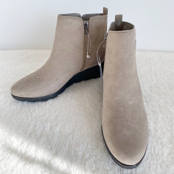 AK Sport, Women's Anne Klein AKBaron Wedge Heel Bootie Taupe Fabric Size 8M - Picture 3 of 10